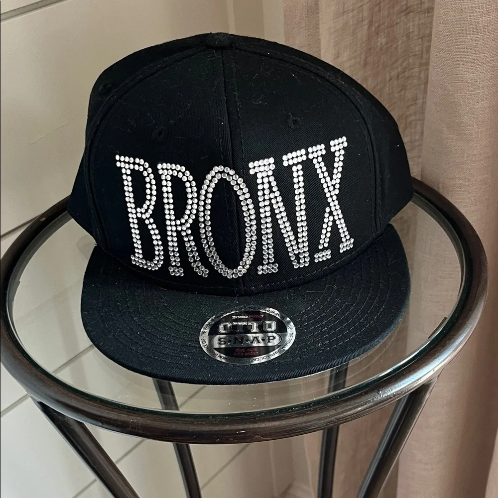 OTTO Classic Black Snapback Hebnifer Lopez Bronx Crystal Cap NEW